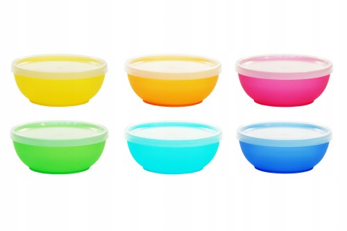 kolorowe miseczki z przykrywkami
