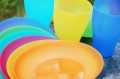 talerze plastikowe na piknik, grilla, kinderparty